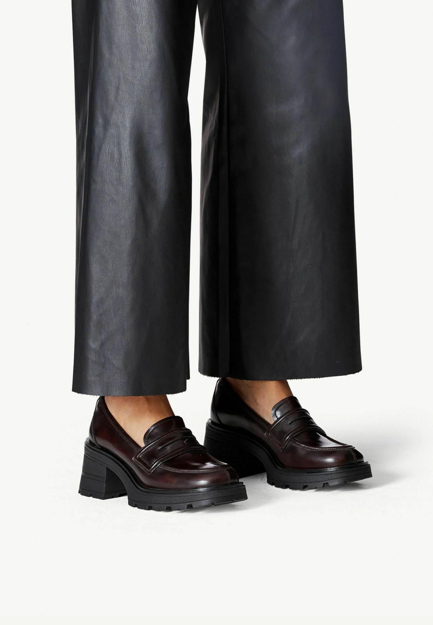 Tamaris Trotteur - Klassieke Pumps - Merlot 1 Tamaris Trotteur - Klassieke Pumps - Merlot