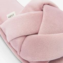 Next Plait Slider Standard - Pantoffels - Pink -Aanbiedingen Comfort Voet Winkel 1a4604bc7240474d8bd8c7cf382b5d23 scaled