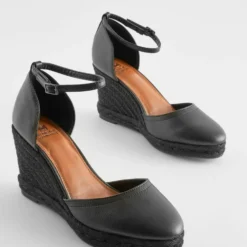 Uitgelichte producten -Aanbiedingen Comfort Voet Winkel 5b5657f31b914c55bfbeb4e07c625891 scaled