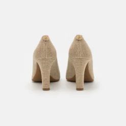 MICHAEL Michael Kors Milly Flex- Klassieke Pumps - Gold-Coloured 10 MICHAEL Michael Kors Milly Flex- Klassieke Pumps - Gold-Coloured -Aanbiedingen Comfort Voet Winkel 604d425425b242ce87e16b0bc6dfa295 scaled