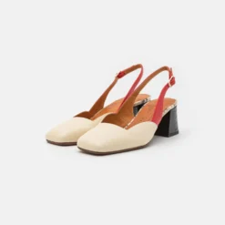 Chie Mihara Vynta - Klassieke Pumps - Duque Leche/Ferrari Cherry/Rover Sand/Black -Aanbiedingen Comfort Voet Winkel 82cc27fd6a5d43f8929b43004e3e1bbc scaled