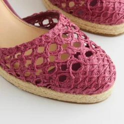Next Signature Macramé Standard - Plateaupumps - Pink -Aanbiedingen Comfort Voet Winkel 8f18403bd742406d9951a1314e023280 scaled