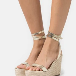 Even&Odd Sandalen Met Hoge Hak - Gold