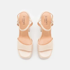 Sakina - Sandalen Met Plateauzool - Cream -Aanbiedingen Comfort Voet Winkel e7bf52e43b884e8a9211373e4ada4348 scaled
